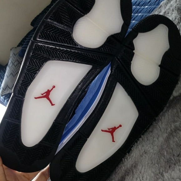 Travis Scott Jordan 4 "Cactus Jack" - Picture 4 of 5